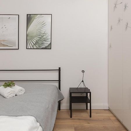 Forum Wola Jana Kazimierza Apartment By Noclegi Renters Varšava Exteriér fotografie